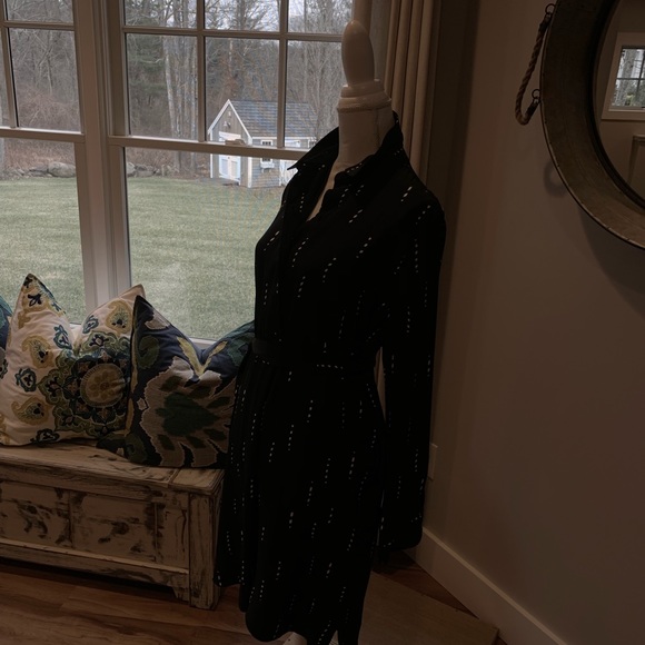 Ann-Taylor Black with White Detailing Shirt Dress - Picture 4 of 4